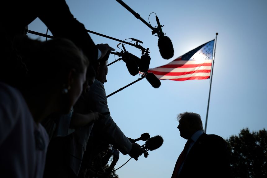 Tổng thống Trump kêu gọi Israel "hoàn thành nhiệm vụ" tại Gaza, các cuộc đàm phán ngừng bắn bế tắc - Hình ảnh minh họa