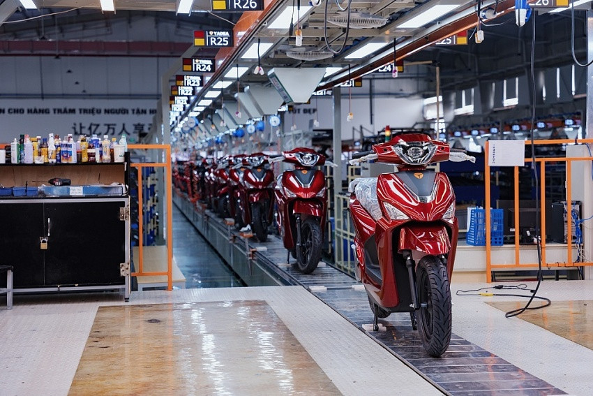 Xe điện Yadea xuất xưởng chiếc thứ 400.000, sẵn sàng cho kỷ nguyên "khai tử" xe máy xăng - Hình ảnh minh họa